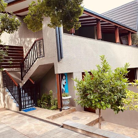 Bella Blue Guesthouse Bloemfontein Extérieur photo