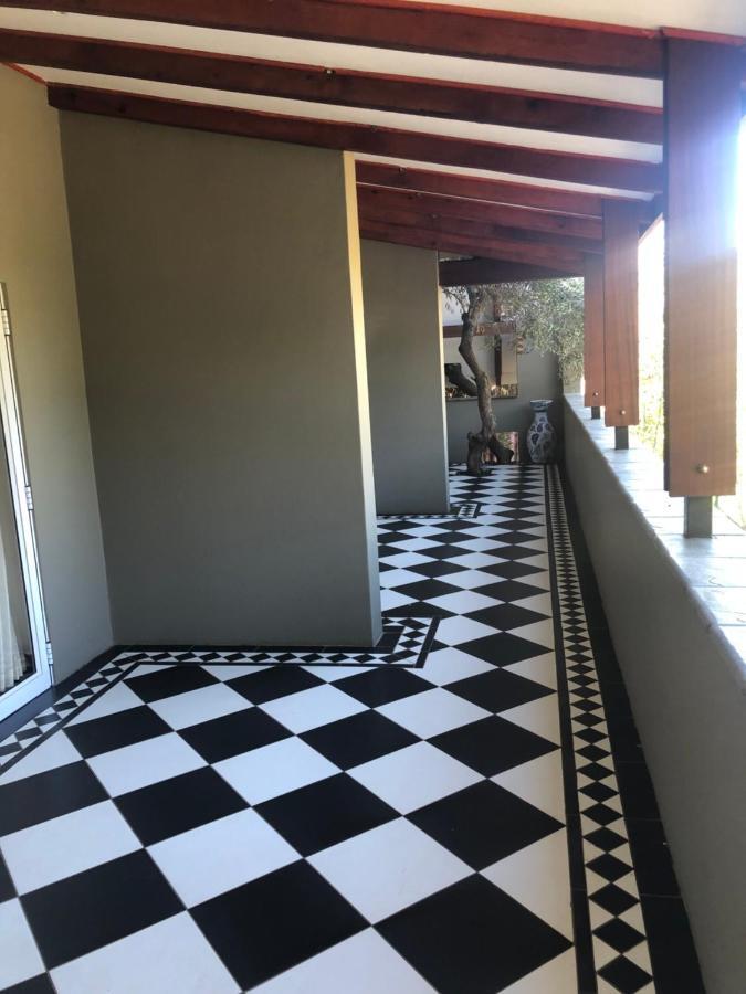 Bella Blue Guesthouse Bloemfontein Extérieur photo